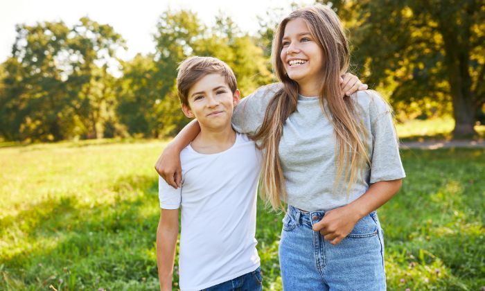 Familien brauchen manchmal Unterstützung. Dafür gibt es Familien-und Erziehungsberatungsstellen. © Robert Kneschke/Adobe Stock